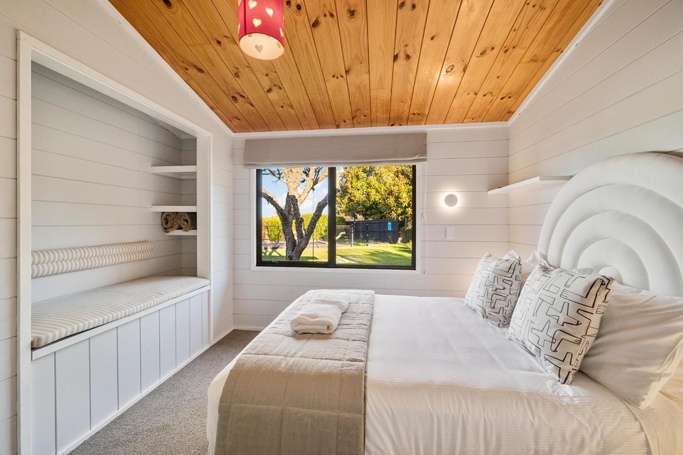 Mountviews Lodge 타우포 호 외부 사진