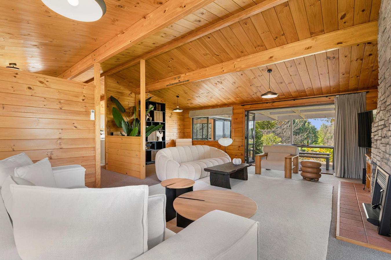 Mountviews Lodge 타우포 호 외부 사진